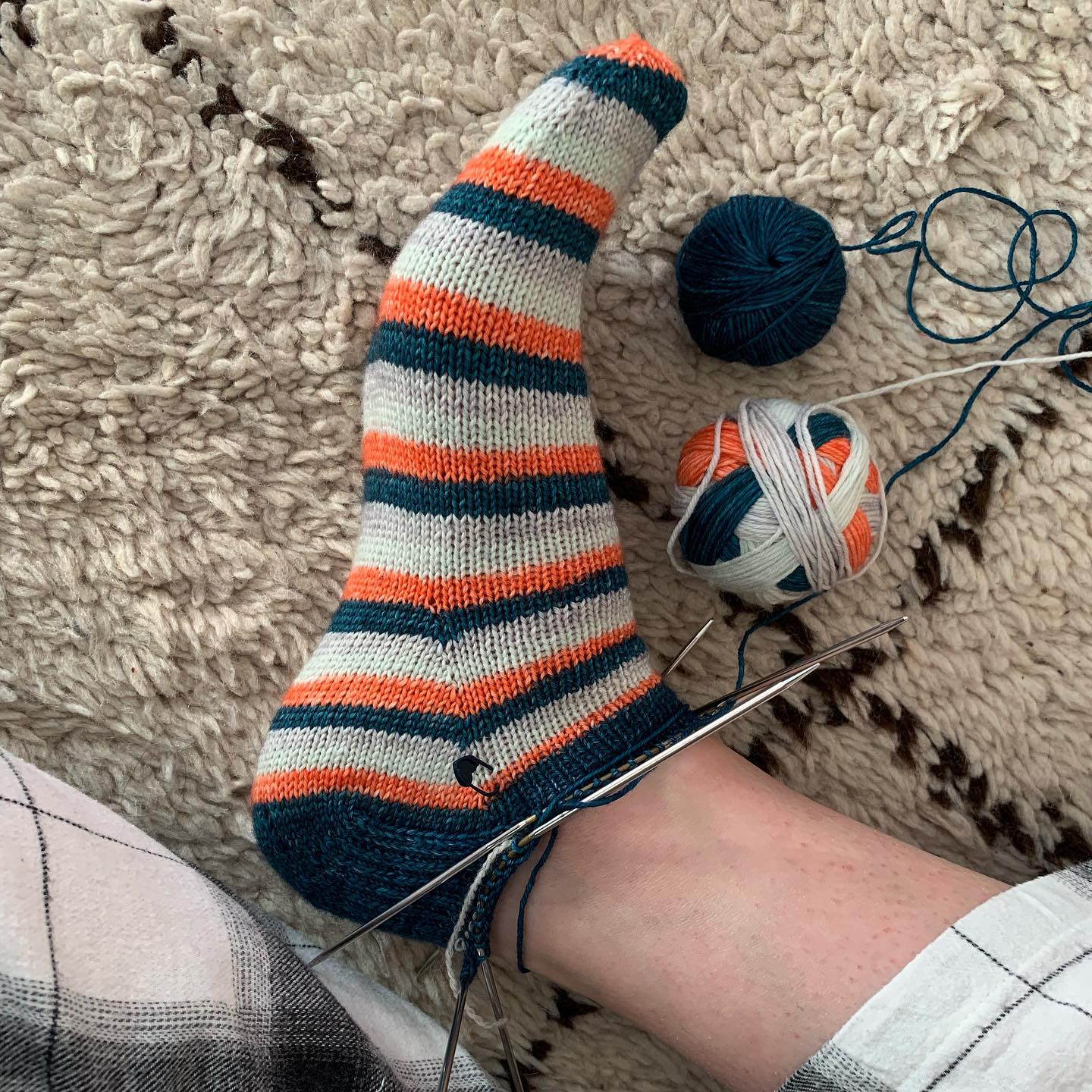 🧦  de @lysandrehrd en cours avec une « vieille » boulette de  @lebruitdesaigu…